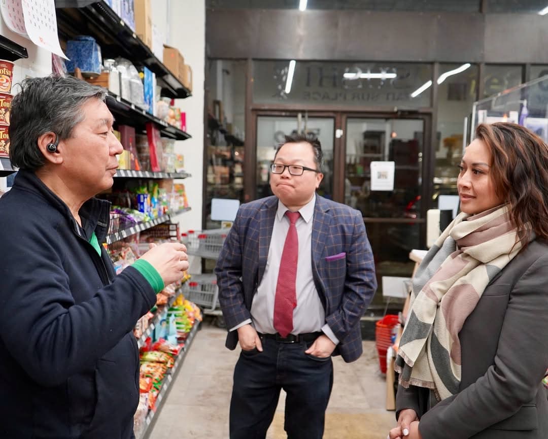 L'honorable Rechie Valdez en visite chez un client OneTrip à Montréal